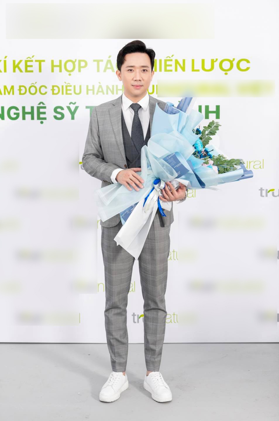 Trấn Thành mới đây vừa nhận chức CEO. Ảnh: FBNV Trấn Thành mới đây vừa nhận chức CEO. Ảnh: FBNV