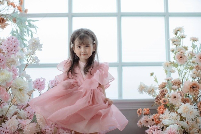 Bé Trương Ngữ Yên được bố đặt theo tên của nhân vật Vương Ngữ Yên trong Thiên Long Bát Bộ. Ảnh: FBNV