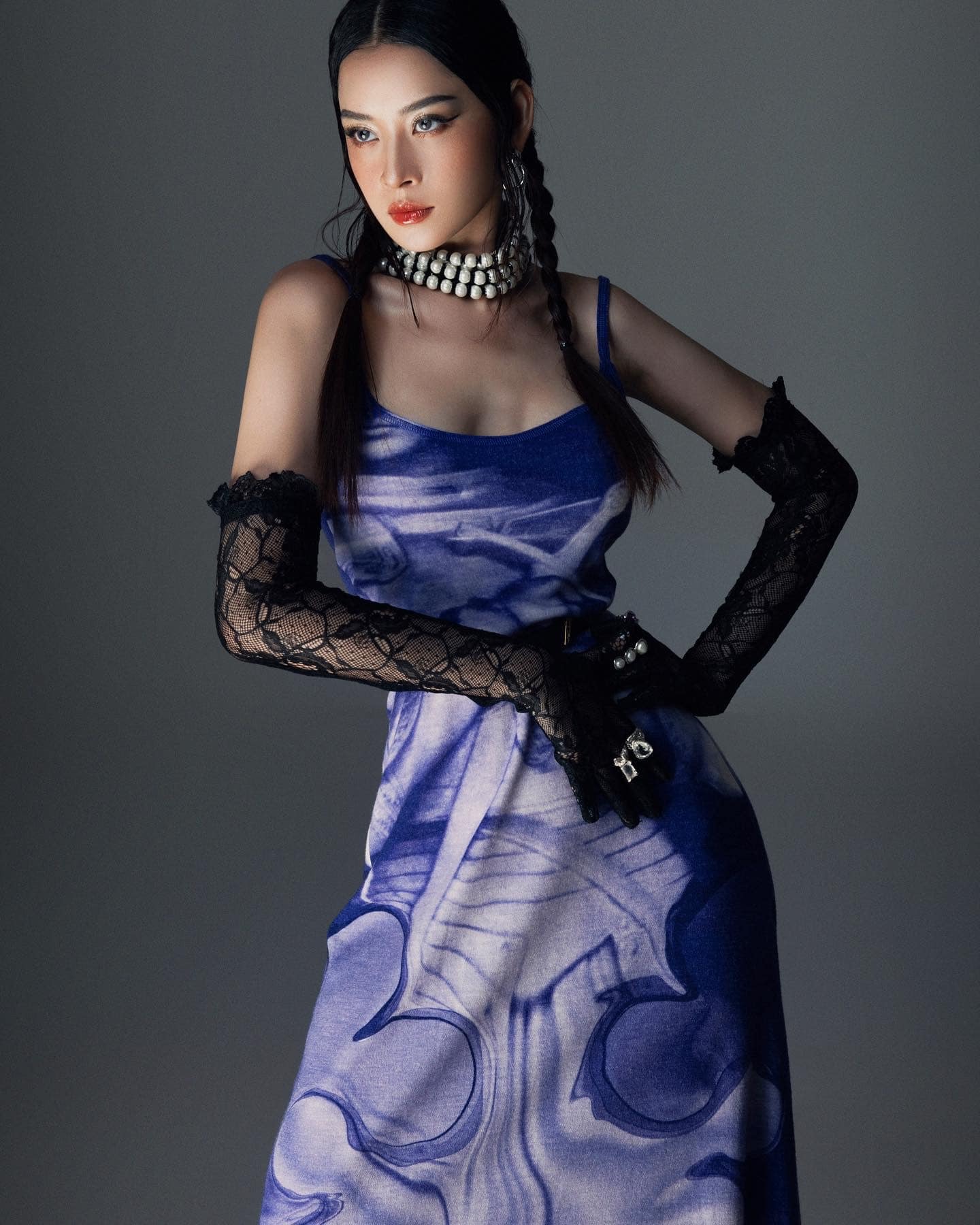 Chi Pu lộ khuyết điểm tiết lộ thân hình ngày một gầy gò. Ảnh; FBNV Chi Pu lộ khuyết điểm tiết lộ thân hình ngày một gầy gò. Ảnh; FBNV