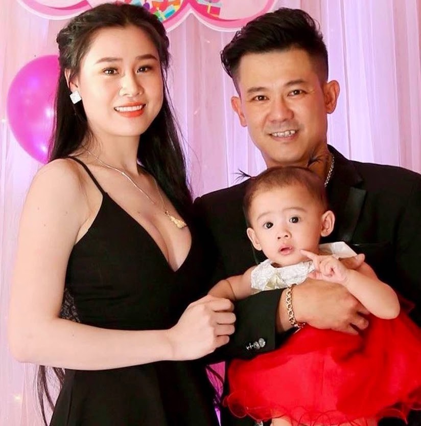 Tròn 100 ngày mất của Vân Quang Long, Phạm Thanh Thảo đăng đàn ẩn ý chuyện cố ca sĩ bao lâu nay chỉ là người 'đổ vỏ' - Ảnh 3 Tròn 100 ngày mất của Vân Quang Long, Phạm Thanh Thảo đăng đàn ẩn ý chuyện cố ca sĩ bao lâu nay chỉ là người 'đổ vỏ' - Ảnh 3
