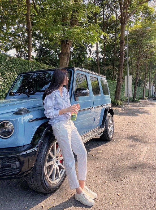 Cường Đô La cũng đã tặng bà xã Đàm Thu Trang chiếc siêu xe cùng màu. ảnh: FBNV Cường Đô La cũng đã tặng bà xã Đàm Thu Trang chiếc siêu xe cùng màu. ảnh: FBNV