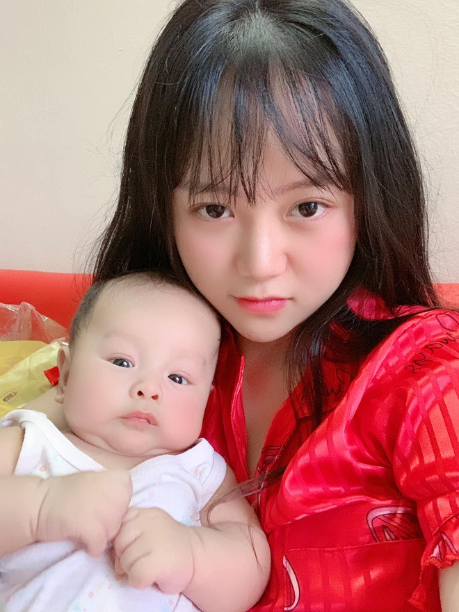 Cô nàng vẫn xinh đẹp dù đã là mẹ bỉm. Ảnh: FBNV Cô nàng vẫn xinh đẹp dù đã là mẹ bỉm. Ảnh: FBNV