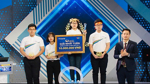 Phương Diệu góp công nên thành tích lần đầu tiên sau 2 năm, Olympia có 2 thí sinh nữ giành quyền vào cuộc thi tháng. Ảnh: Internet Phương Diệu góp công nên thành tích lần đầu tiên sau 2 năm, Olympia có 2 thí sinh nữ giành quyền vào cuộc thi tháng. Ảnh: Internet