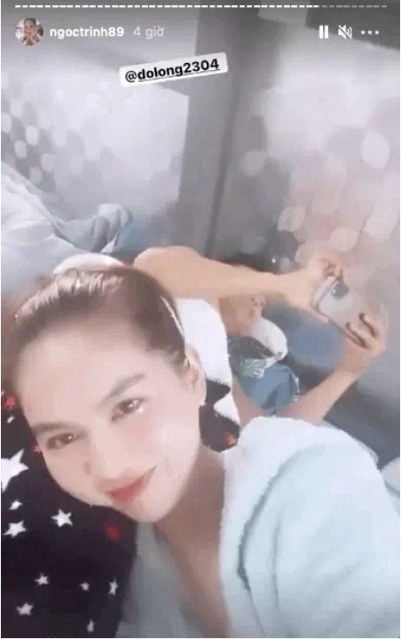 Ngọc Trinh vô tư tạo đủ kiểu dáng, tư thể với người bạn thân. Ảnh: instagram Ngọc Trinh vô tư tạo đủ kiểu dáng, tư thể với người bạn thân. Ảnh: instagram