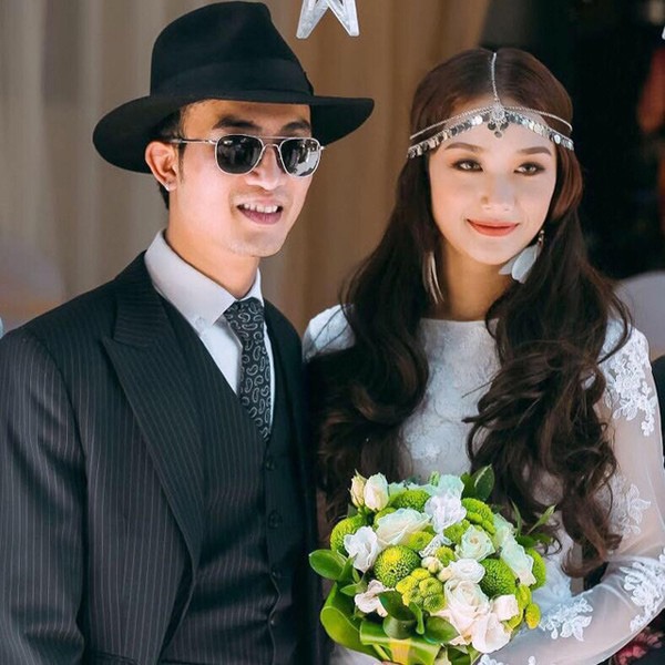 Ít ai ngờ, Phúc của 'Hướng dương ngược nắng' ngoài đời lại có cô vợ trẻ vô cùng xinh đẹp thế này - Ảnh 2 Ít ai ngờ, Phúc của 'Hướng dương ngược nắng' ngoài đời lại có cô vợ trẻ vô cùng xinh đẹp thế này - Ảnh 2