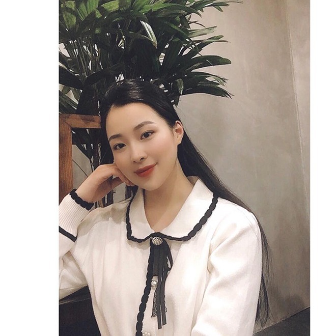 Tìm ra danh tính gái xinh nổi tiếng sau bức ảnh chụp vội khi đi làm CCCD: Hóa ra là người trong giới nghệ thuật - Ảnh 1