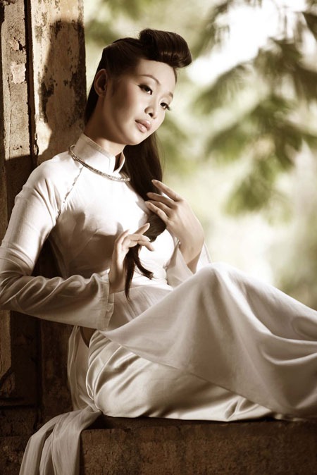 Sau ồn ào viết tiểu thuyết 'không dành cho người nhỏ tuổi', cuộc sống của 'Can Lộ Lộ bản Việt' giờ ra sao? - Ảnh 1 Sau ồn ào viết tiểu thuyết 'không dành cho người nhỏ tuổi', cuộc sống của 'Can Lộ Lộ bản Việt' giờ ra sao? - Ảnh 1