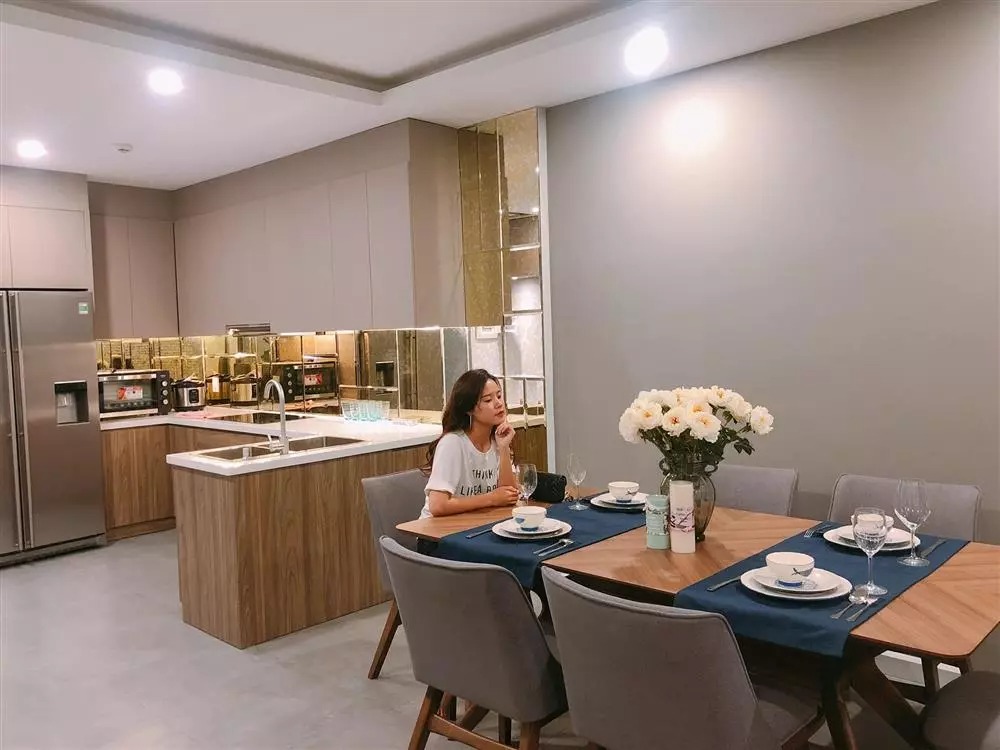 Mãi không tìm được người về ở chung, Midu lại rao bán bất động sản cao cấp? - Ảnh 1