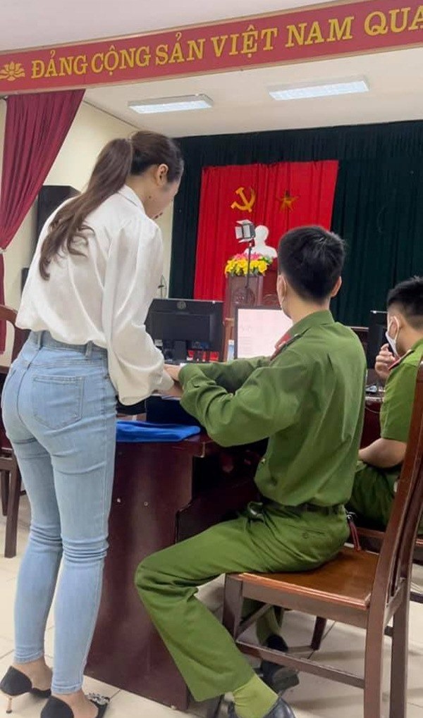 Cô gái xinh đẹp trong buổi làm CCCD. Ảnh: Internet
