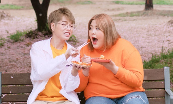 Yang Soobin trong MV của Đức Phúc. Ảnh Internet