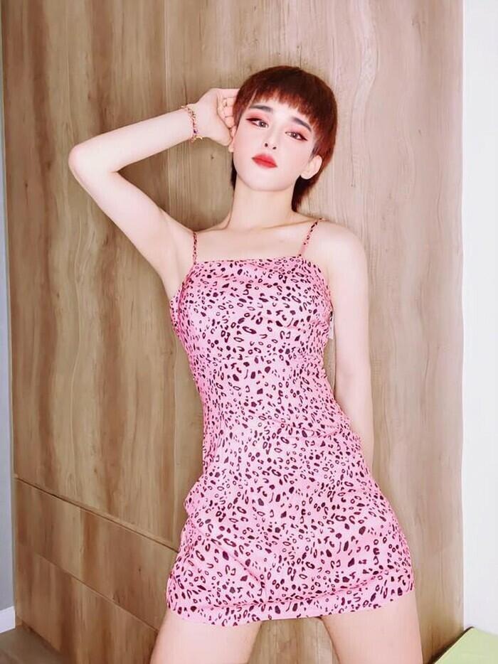 Trần Đức Bo tái xuất 'kín cổng cao tường' nhưng lại gây tranh cãi về tư thế lạ trên bàn bi-a - Ảnh 3 Trần Đức Bo tái xuất 'kín cổng cao tường' nhưng lại gây tranh cãi về tư thế lạ trên bàn bi-a - Ảnh 3