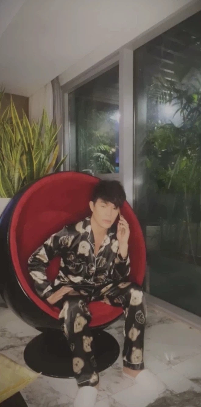 Lật ngược thế cờ, Nathan Lee từ nhân vật gây ngán ngẩm sau ồn ào với Ngọc Trinh bỗng trở idol của CĐM - Ảnh 2