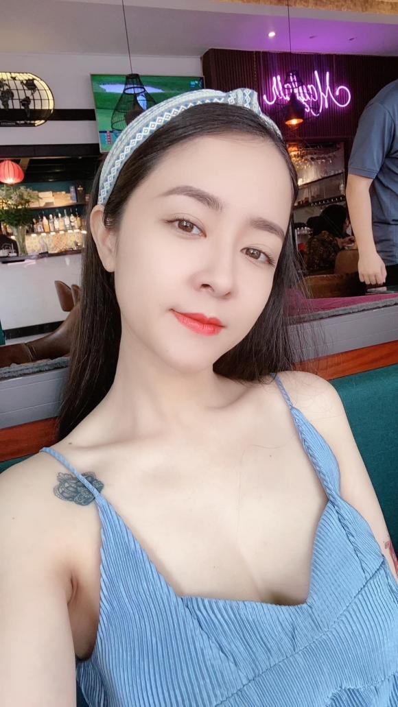 Nhan sắc xinh đẹp của bà mẹ 1 con. Ảnh: FBNV Nhan sắc xinh đẹp của bà mẹ 1 con. Ảnh: FBNV