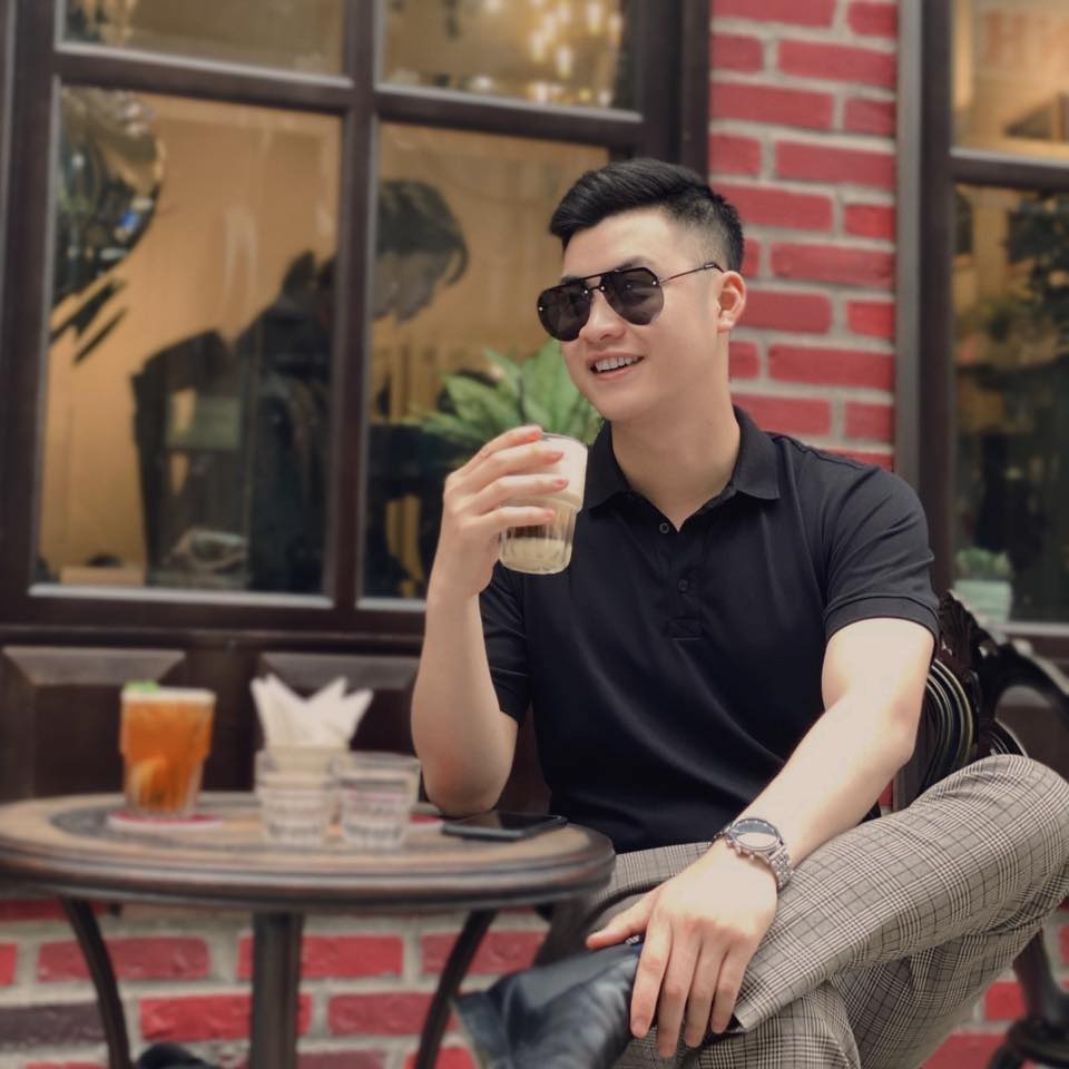 Diện mạo điển trai ngoài đời của Duy Khánh. Ảnh: FBNV Diện mạo điển trai ngoài đời của Duy Khánh. Ảnh: FBNV