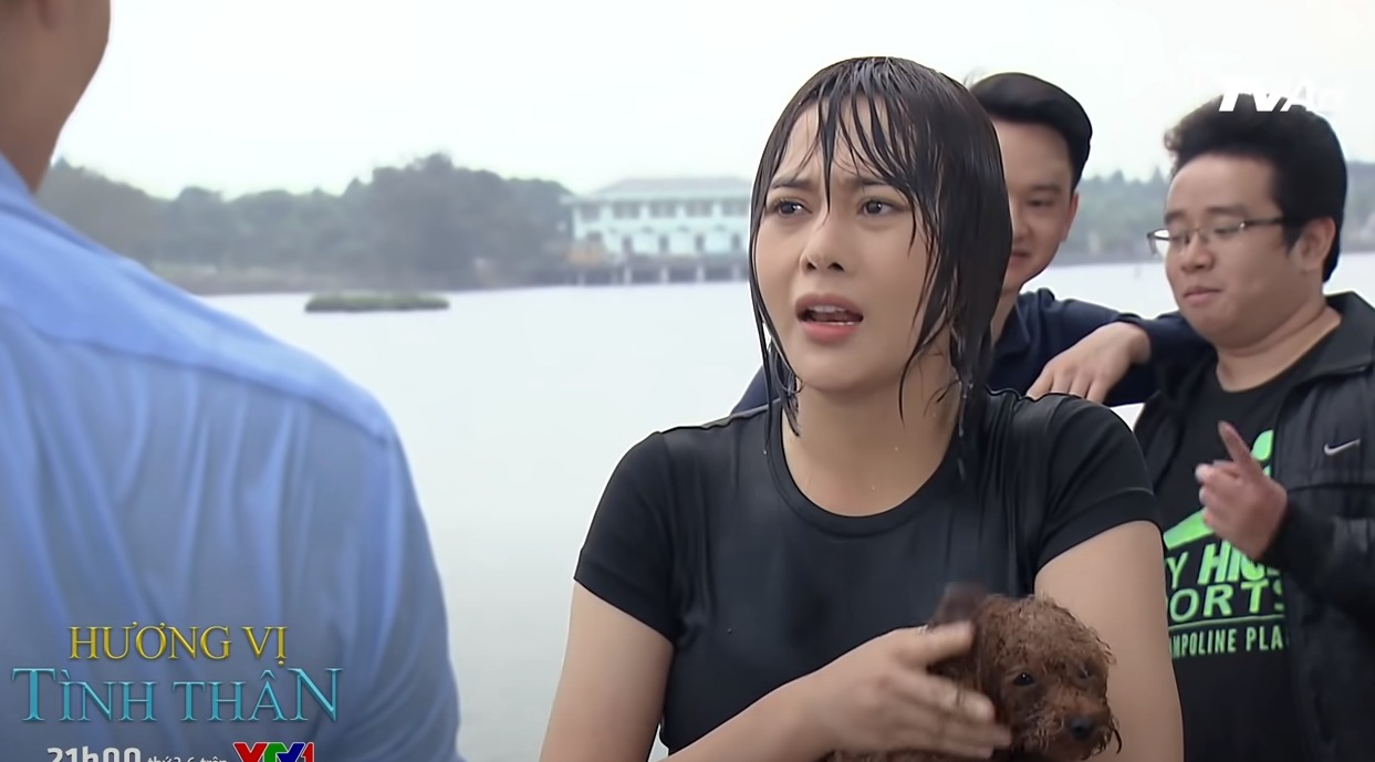 Hương vị tình thân tập 16: Long liều mình cứu Phương Nam, bà Bích bỗng đổi giọng yêu thương con gái nuôi - Ảnh 1