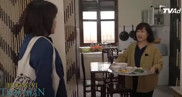 Hương vị tình thân tập 16: Long liều mình cứu Phương Nam, bà Bích bỗng đổi giọng yêu thương con gái nuôi - Ảnh 3 Hương vị tình thân tập 16: Long liều mình cứu Phương Nam, bà Bích bỗng đổi giọng yêu thương con gái nuôi - Ảnh 3