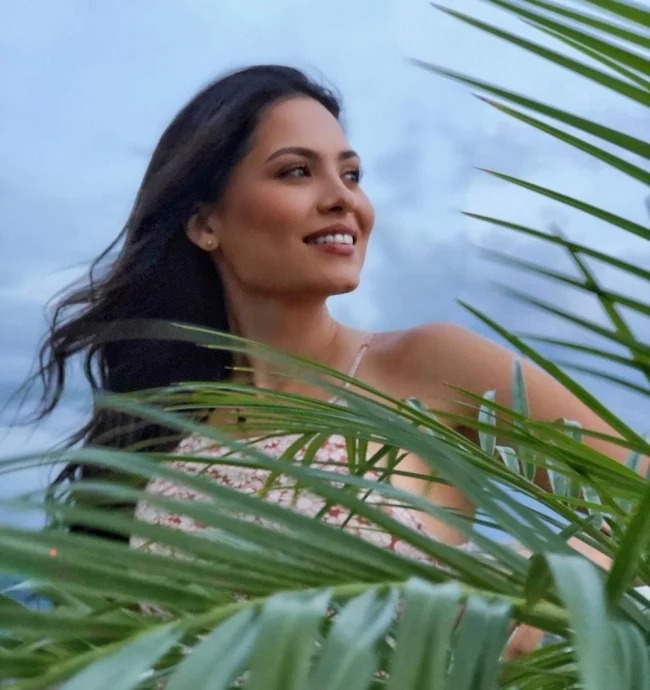 Học vấn 'đẳng cấp' của Miss Universe 2020 và quá khứ bị tẩy chay, cô lập - Ảnh 1 Học vấn 'đẳng cấp' của Miss Universe 2020 và quá khứ bị tẩy chay, cô lập - Ảnh 1