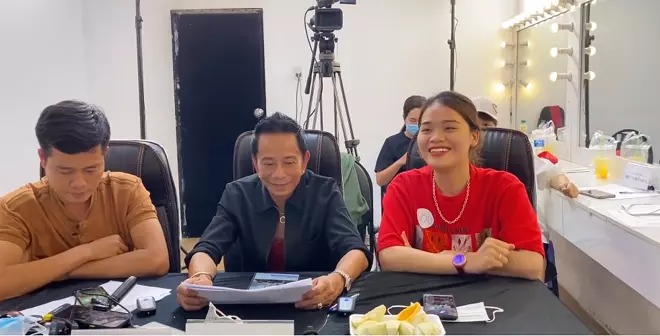 'Thánh sún' Ngân Thảo gây xôn xao khi đảm nhiệm vị trí quan trọng trong 'Thách thức danh hài' 'Thánh sún' Ngân Thảo gây xôn xao khi đảm nhiệm vị trí quan trọng trong 'Thách thức danh hài'