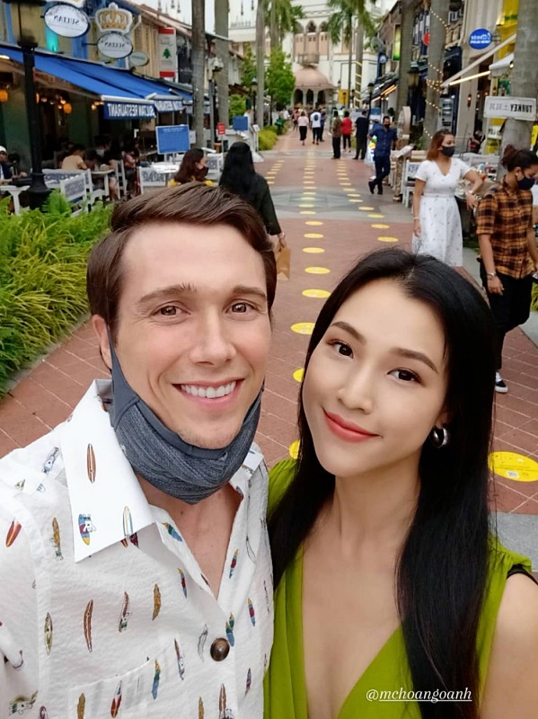 Tình cũ Á hậu của Huỳnh Anh tiết lộ cuộc sống khó khăn giữa tình hình dịch bệnh tại 'đảo quốc sư tử' - Ảnh 1