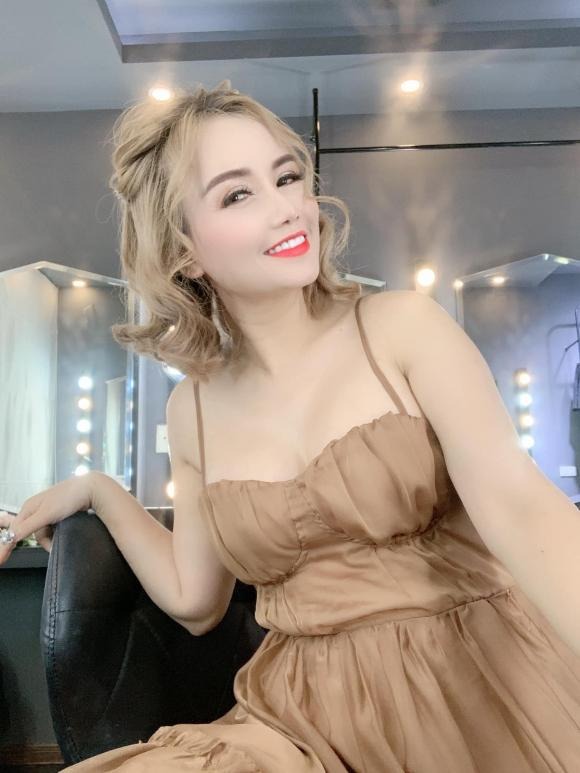 Hiện diện ở 'Hương vị tình thân', nữ diễn viên 4 đời chồng bị chê bai về tư cách - Ảnh 1 Hiện diện ở 'Hương vị tình thân', nữ diễn viên 4 đời chồng bị chê bai về tư cách - Ảnh 1