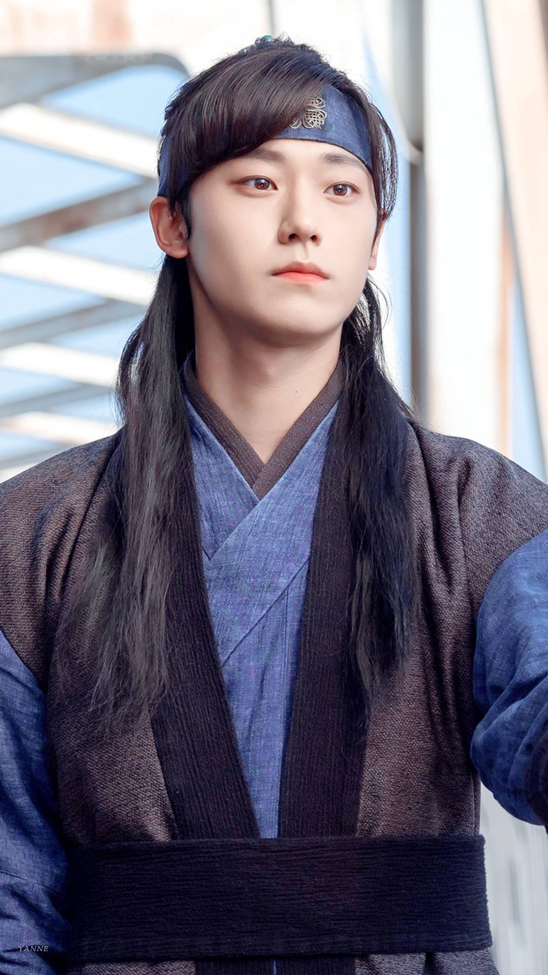 Tạo hình cổ trang của nam diễn viên này cũng đốn bao trái tim khán giả