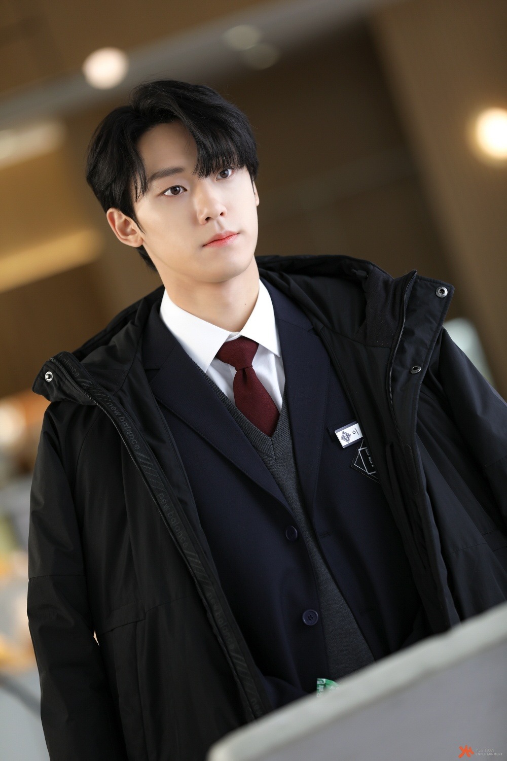 Visual không phải dạng vừa của 'trai ngoan' Lee Do Hyun từ màn ảnh nhỏ ra đến đời thường  - Ảnh 9