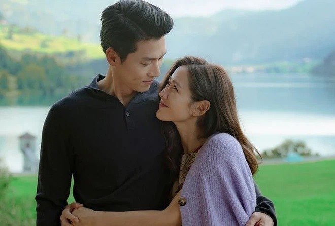 Huyn Bin đã hủy lịch làm việc đến cuối năm để lo cho đám cưới với Son Ye Jin? - Ảnh 3 Huyn Bin đã hủy lịch làm việc đến cuối năm để lo cho đám cưới với Son Ye Jin? - Ảnh 3