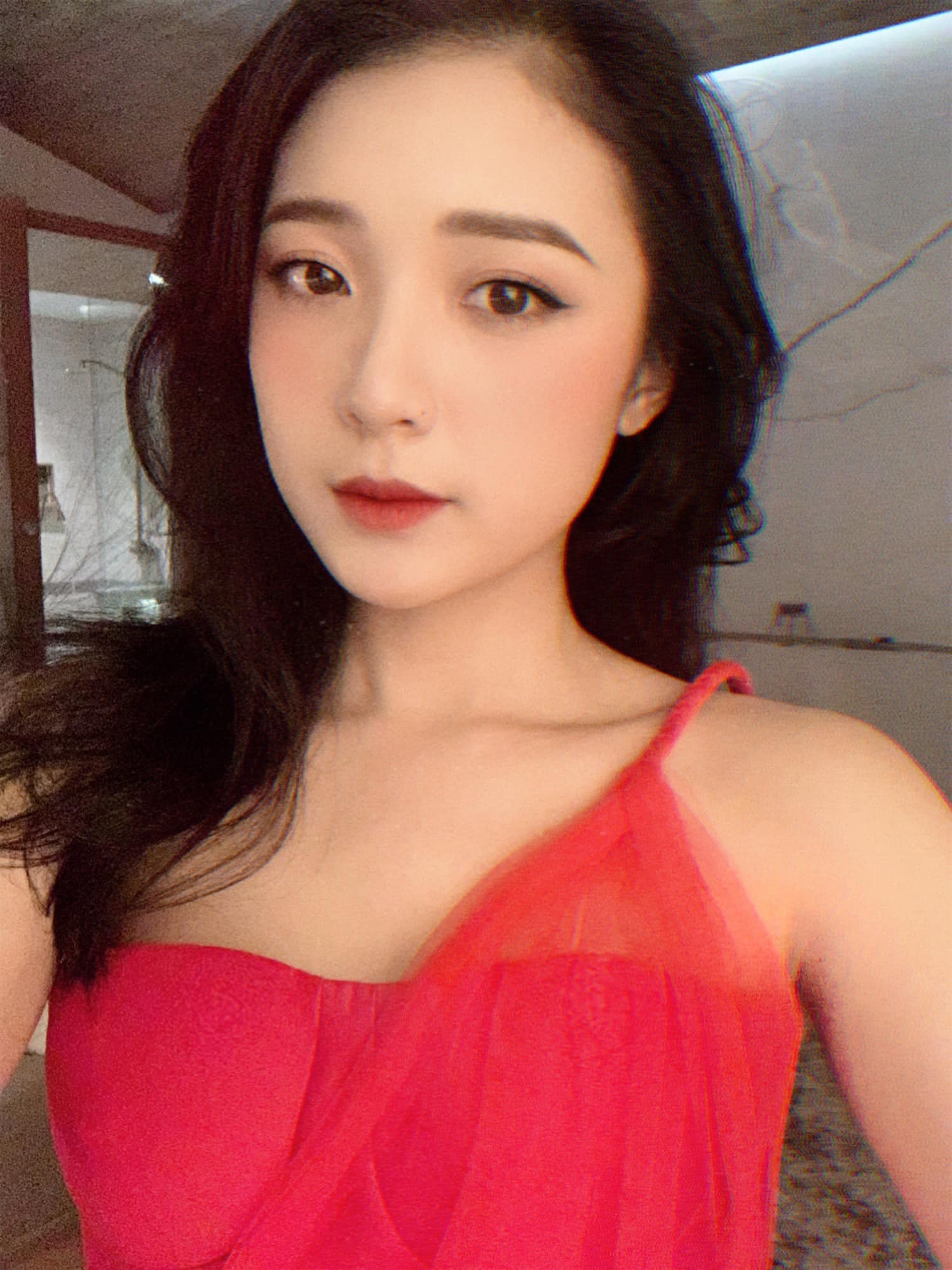 Thêm một nữ MC xinh đẹp gặp phiền phức sau khi hot girl Anh Thư lộ khoảnh khắc riêng tư - Ảnh 2