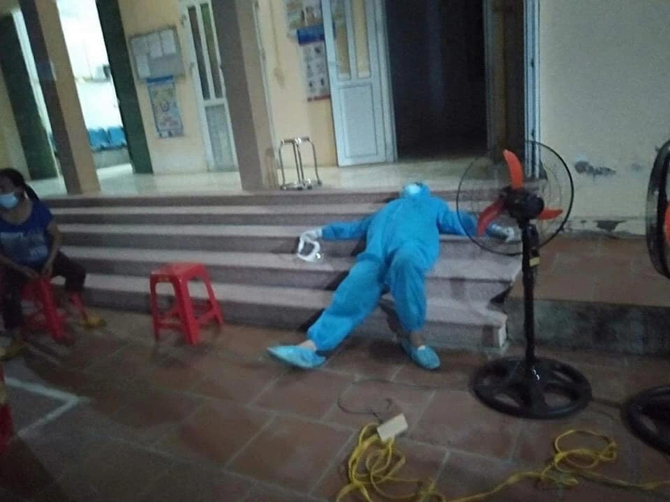Thủy Tiên nhận ngàn lời khen ngợi giữa lúc bị chỉ trích vì khoản tiền từ thiện nhầm lẫn của mạnh thường quân 2 Thủy Tiên nhận ngàn lời khen ngợi giữa lúc bị chỉ trích vì khoản tiền từ thiện nhầm lẫn của mạnh thường quân 2
