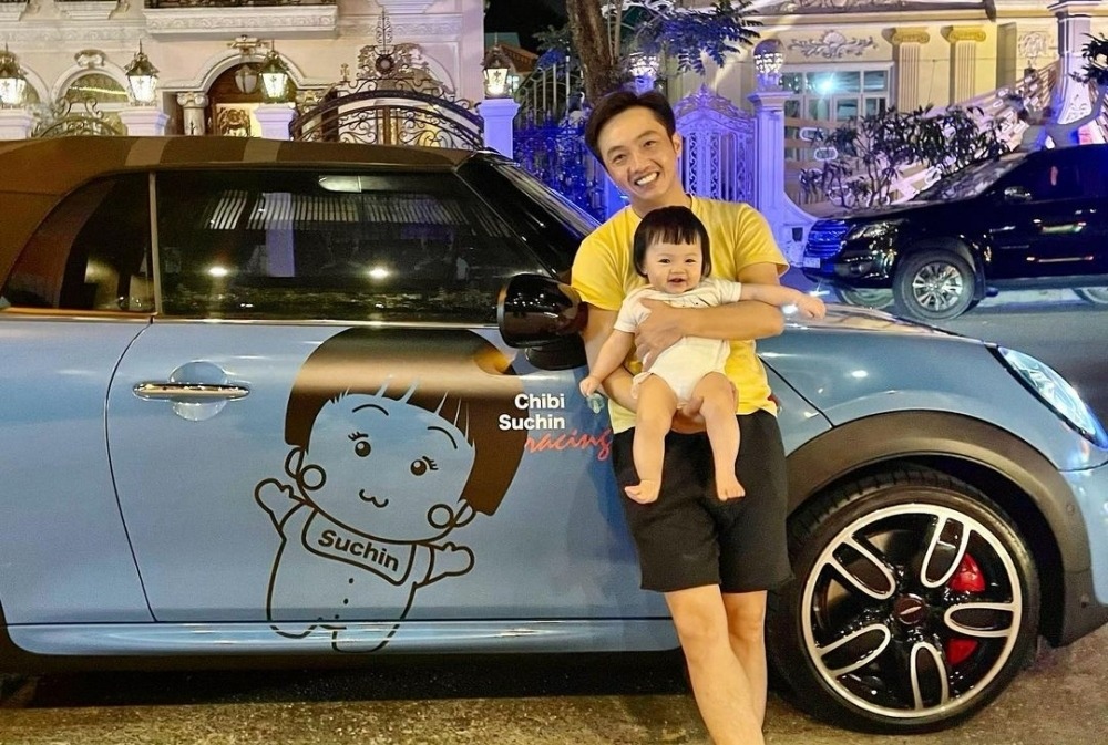 Cường Đôla tìm mọi cách để chiều lòng con gái, hành động này nhìn đã thấy đúng chuẩn 'ông bố của năm' 3 Cường Đôla tìm mọi cách để chiều lòng con gái, hành động này nhìn đã thấy đúng chuẩn 'ông bố của năm' 3