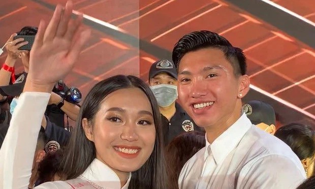 Doãn Hải My lại tung hint yêu đương, công khai 'zoom' tận mặt và thả tim tung tóe chàng hậu vệ - Ảnh 3 Doãn Hải My lại tung hint yêu đương, công khai 'zoom' tận mặt và thả tim tung tóe chàng hậu vệ - Ảnh 3