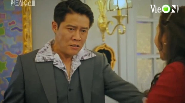 Penthouse 3 - Cuộc chiến thượng lưu 3 tập 3: Ju Dan Tae đối diện hàng tá kẻ thù, Seok Kyung quyết phản bội Shim Su Ryeon 4 Penthouse 3 - Cuộc chiến thượng lưu 3 tập 3: Ju Dan Tae đối diện hàng tá kẻ thù, Seok Kyung quyết phản bội Shim Su Ryeon 4