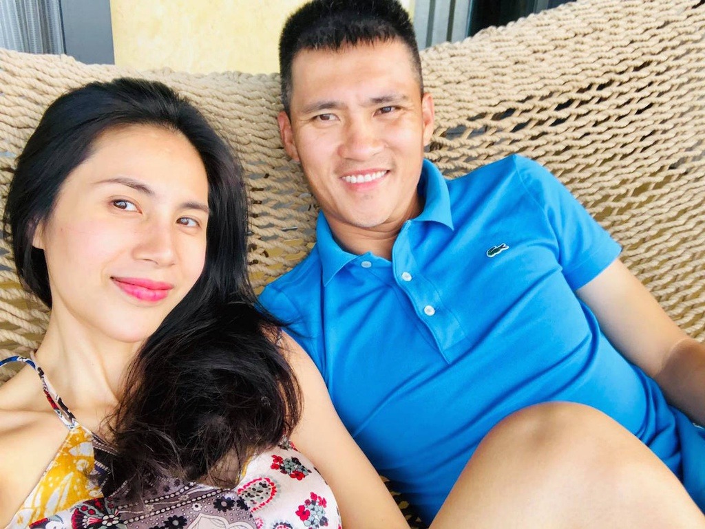 Tin sao Việt 19/6: Duy Phương nói về việc Phi Nhung nhận con nuôi, Thủy Tiên khoe kiếm nhiều tiền hơn Công Vinh 2 Tin sao Việt 19/6: Duy Phương nói về việc Phi Nhung nhận con nuôi, Thủy Tiên khoe kiếm nhiều tiền hơn Công Vinh 2