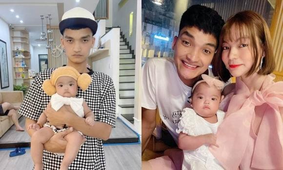 Mạc Văn Khoa và gia đình nhỏ. Ảnh: FBNV Mạc Văn Khoa và gia đình nhỏ. Ảnh: FBNV