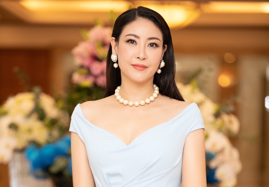 Hoa hậu Hà Kiều Anh có động thái dứt khoát giữa làn sóng chỉ trích vì lời thú nhận 'con Vua cháu Chúa' - Ảnh 1