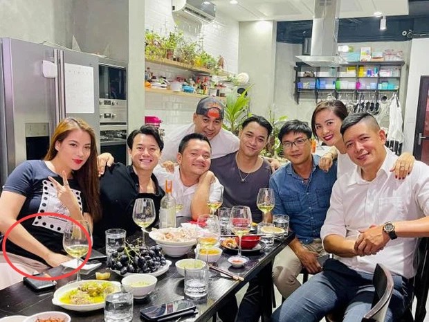 Nghi vấn Trương Ngọc Ánh mang bầu với tình trẻ Anh Dũng: Chính chủ lên tiếng - Ảnh 2 Nghi vấn Trương Ngọc Ánh mang bầu với tình trẻ Anh Dũng: Chính chủ lên tiếng - Ảnh 2