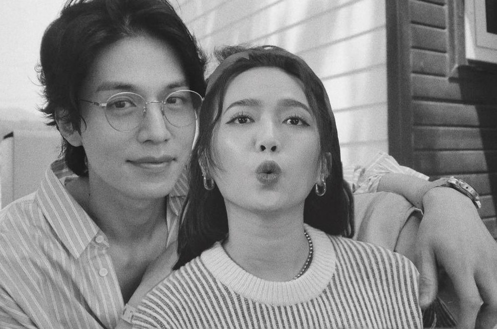 Diệu Nhi thường xuyên có những hình ảnh chế bên các tài tử xứ Hàn như Lee Dong Wook. Ảnh: FBNV Diệu Nhi thường xuyên có những hình ảnh chế bên các tài tử xứ Hàn như Lee Dong Wook. Ảnh: FBNV