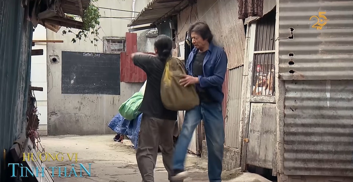 Hương vị tình thân tập 56: Ông Sinh trả thù cho Nam, xuất hiện nghi vấn về huyết thống của Thy 3 Hương vị tình thân tập 56: Ông Sinh trả thù cho Nam, xuất hiện nghi vấn về huyết thống của Thy 3