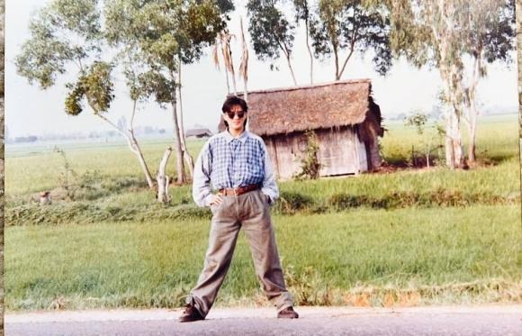 Đàm Vĩnh Hưng tung ảnh thời 'anh thanh niên', dân tình xuýt xoa vì phong thái đúng chuẩn 'ngôi sao' - Ảnh 2 Đàm Vĩnh Hưng tung ảnh thời 'anh thanh niên', dân tình xuýt xoa vì phong thái đúng chuẩn 'ngôi sao' - Ảnh 2
