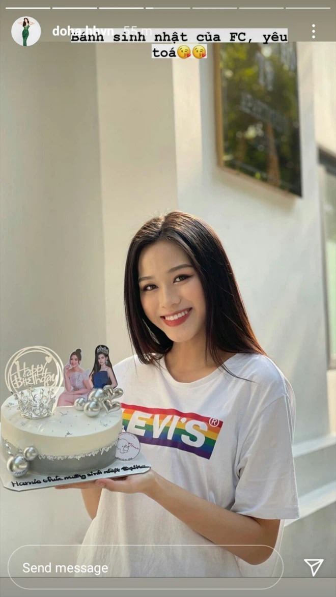 Đỗ Thị Hà lộ khoảnh khắc xuề xòa, sắc vóc đời thường đặc biệt gây chú ý 1 Đỗ Thị Hà lộ khoảnh khắc xuề xòa, sắc vóc đời thường đặc biệt gây chú ý 1