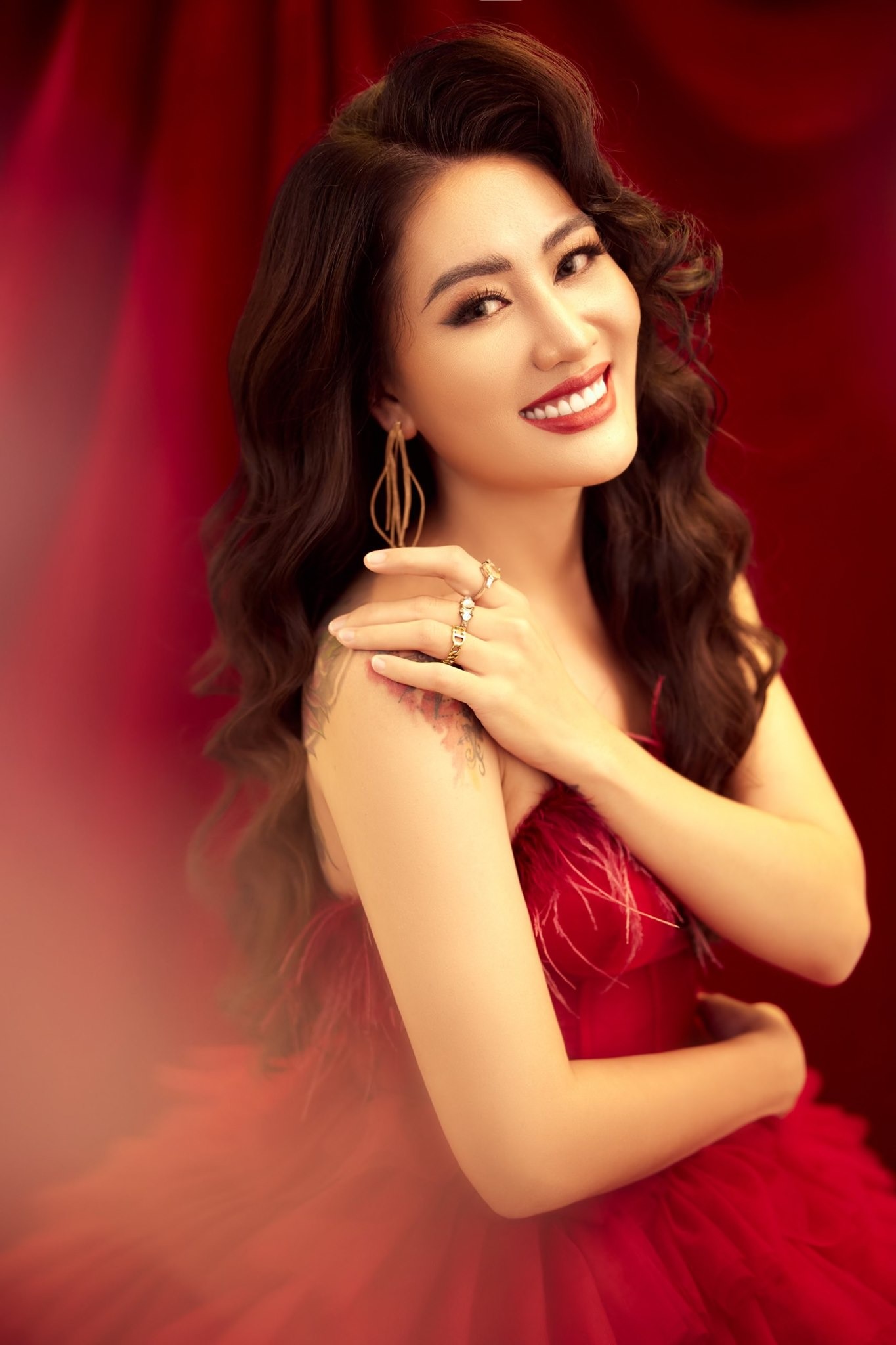 Không nhận ra 'Sâm ôsin' trong Hương vị tình thân với loạt ảnh hóa mỹ nhân sang chảnh, quý phái 6 Không nhận ra 'Sâm ôsin' trong Hương vị tình thân với loạt ảnh hóa mỹ nhân sang chảnh, quý phái 6