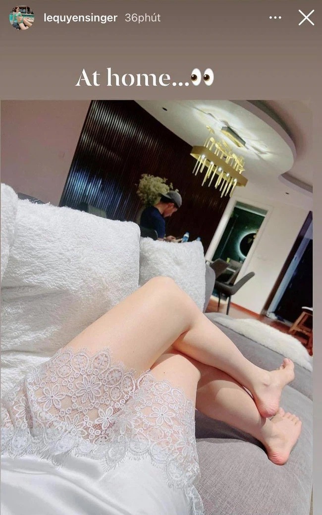 Khoe đôi chân nõn nà, Lệ Quyên để lộ bí mật tình yêu với Lâm Bảo Châu? 3 Khoe đôi chân nõn nà, Lệ Quyên để lộ bí mật tình yêu với Lâm Bảo Châu? 3