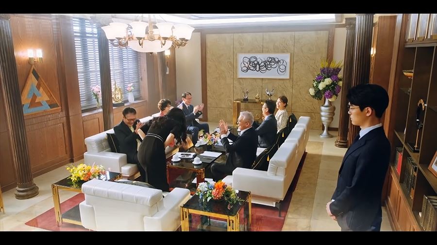 Cuộc chiến thượng lưu 3 tập 9: Seok Kyung âm mưu kết liễu Ju Dan Tae, Su Ryeon cùng Logan hợp sức hạ ác nhân 4 Cuộc chiến thượng lưu 3 tập 9: Seok Kyung âm mưu kết liễu Ju Dan Tae, Su Ryeon cùng Logan hợp sức hạ ác nhân 4
