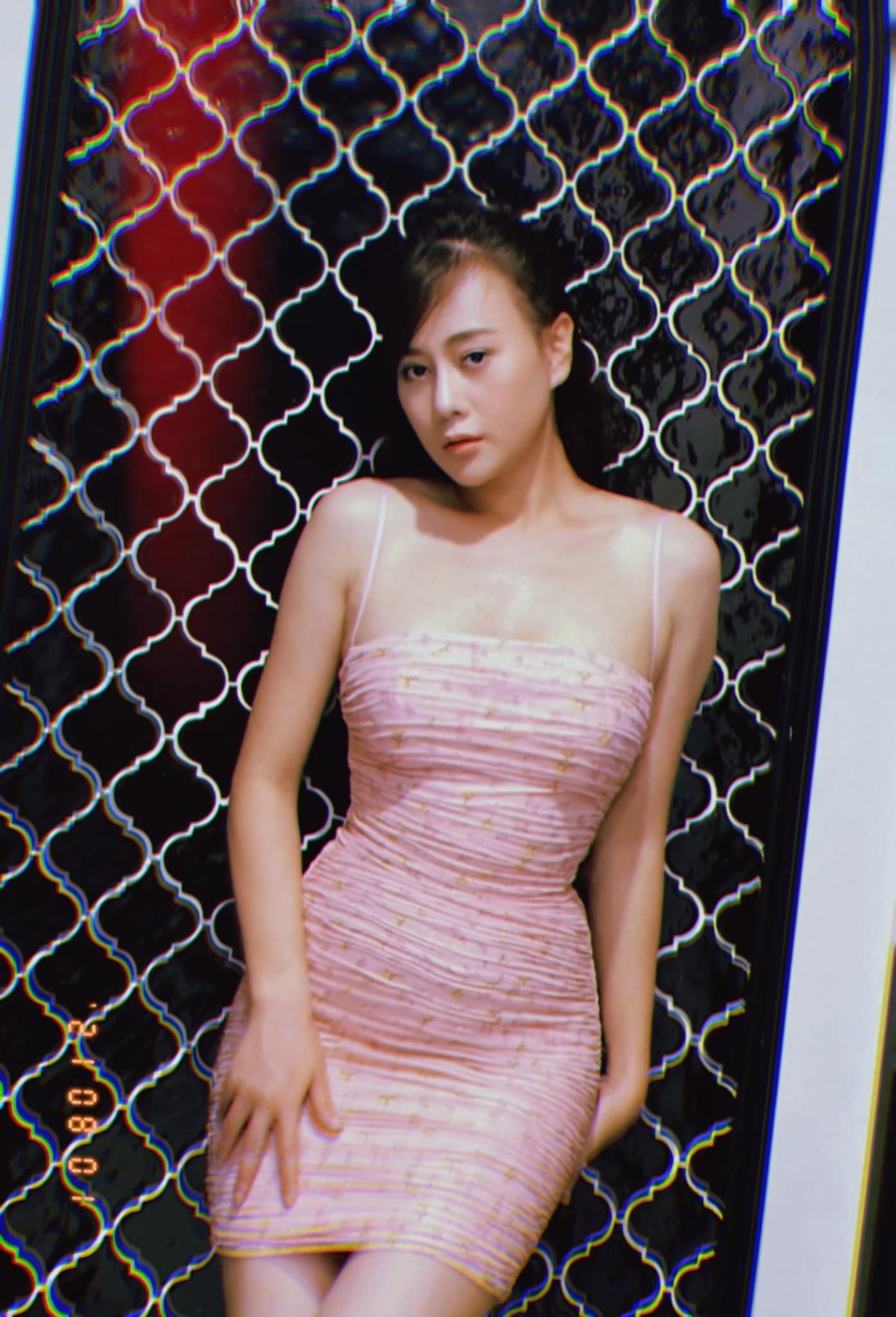 Không còn là Phương Nam 'khúc giò' trong 'Hương vị tình thân, Phương Oanh hóa mỹ nhân khoe đường cong mỹ miều 1 Không còn là Phương Nam 'khúc giò' trong 'Hương vị tình thân, Phương Oanh hóa mỹ nhân khoe đường cong mỹ miều 1