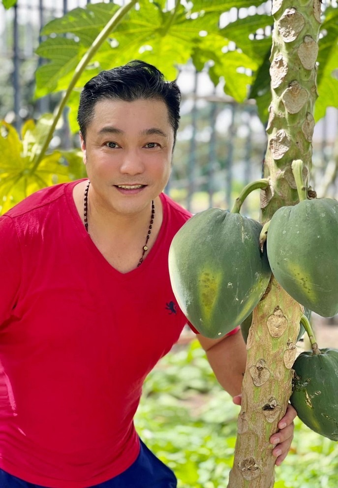 Lý Hùng độc thân ở tuổi 52 nhưng vẫn biết cách biến cuộc sống trở nên sinh động - Ảnh 1 Lý Hùng độc thân ở tuổi 52 nhưng vẫn biết cách biến cuộc sống trở nên sinh động - Ảnh 1
