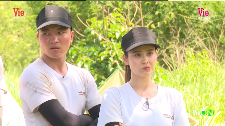 Phương Oanh bật chế độ 'Phương Nam', dằn thẳng mặt Trương Quỳnh Anh trên sóng truyền hình vì chơi xấu - Ảnh 1 Phương Oanh bật chế độ 'Phương Nam', dằn thẳng mặt Trương Quỳnh Anh trên sóng truyền hình vì chơi xấu - Ảnh 1