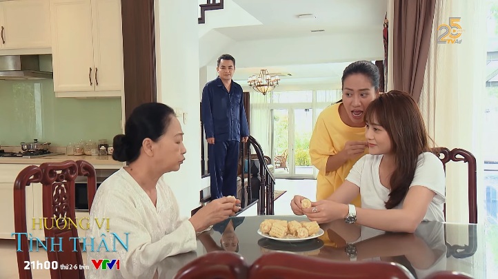 Hương vị tình thân phần 2 tập 11: Bà Xuân bị yêu cầu lánh ra ngoài khi Nam đến chơi nhà - Ảnh 3 Hương vị tình thân phần 2 tập 11: Bà Xuân bị yêu cầu lánh ra ngoài khi Nam đến chơi nhà - Ảnh 3