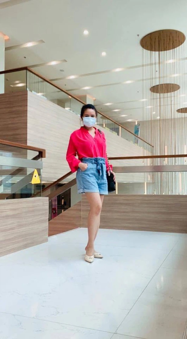 Vy Oanh tái xuất hậu 'lâm bồn' cùng động thái khiến bao người ngỡ ngàng 1 Vy Oanh tái xuất hậu 'lâm bồn' cùng động thái khiến bao người ngỡ ngàng 1