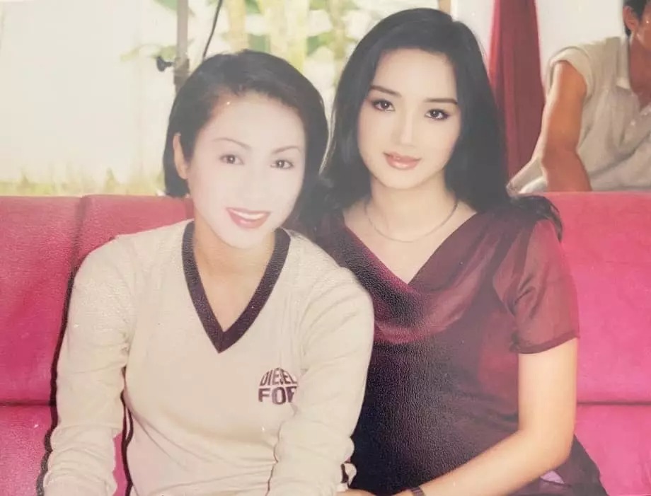 Hoa hậu Giáng My có lép vế trong lần duy nhất đọ sắc với 'đệ nhất mỹ nhân TVB' Lê Tư? 4 Hoa hậu Giáng My có lép vế trong lần duy nhất đọ sắc với 'đệ nhất mỹ nhân TVB' Lê Tư? 4
