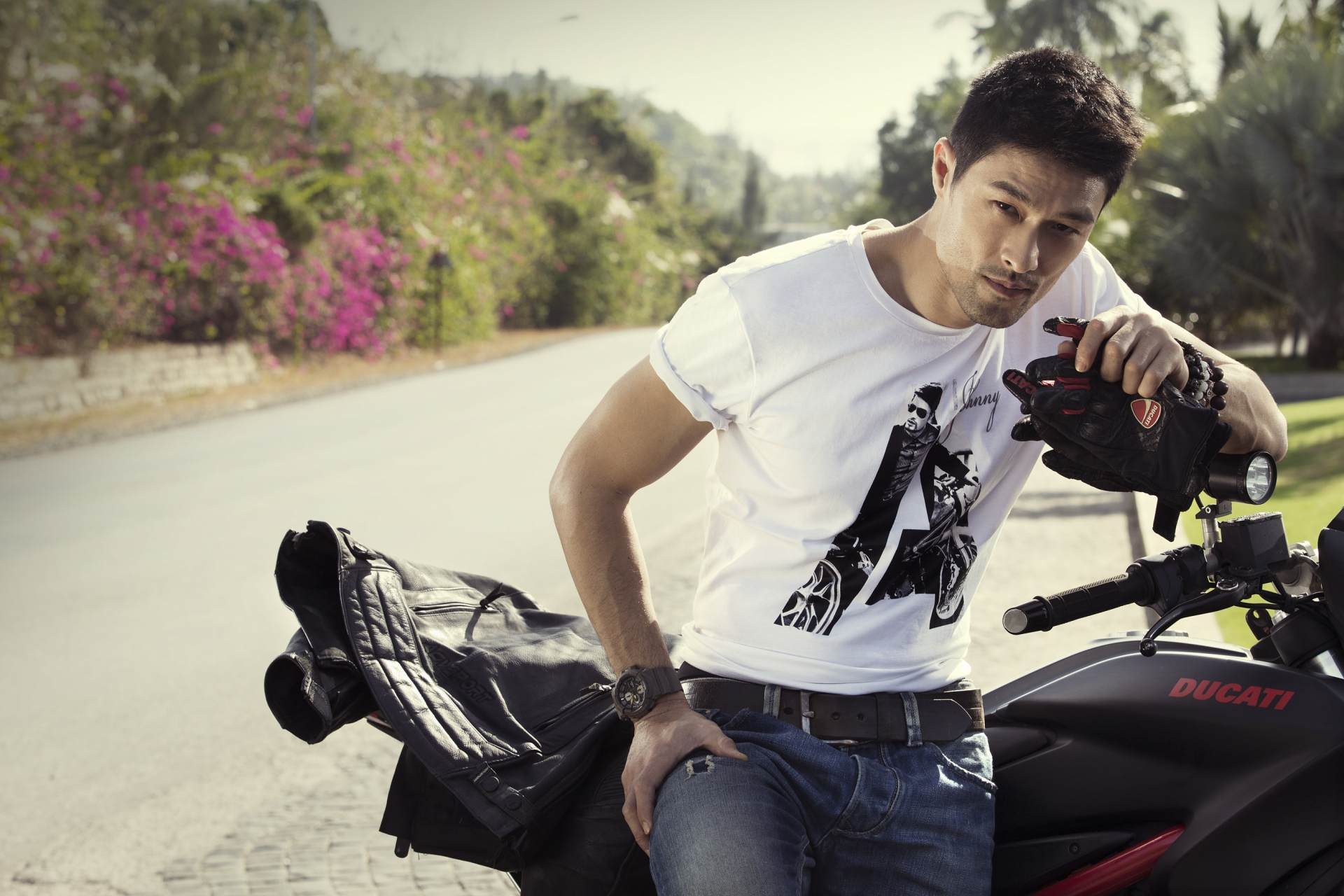 'Người tình' Ngô Thanh Vân lộ diện mạo 'tàn tạ': Từ nam thần bụi bặm nay hốc hác, già nua - Ảnh 1 'Người tình' Ngô Thanh Vân lộ diện mạo 'tàn tạ': Từ nam thần bụi bặm nay hốc hác, già nua - Ảnh 1